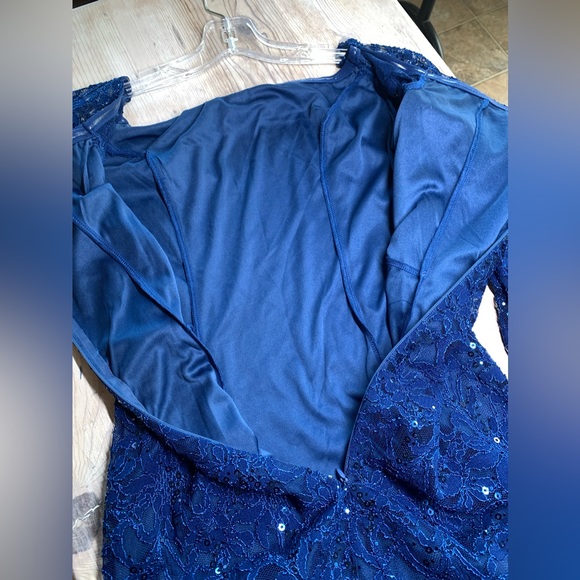 Off Shoulder Lace Sequined Sleeve Detail Dress - Picture 7 of 15